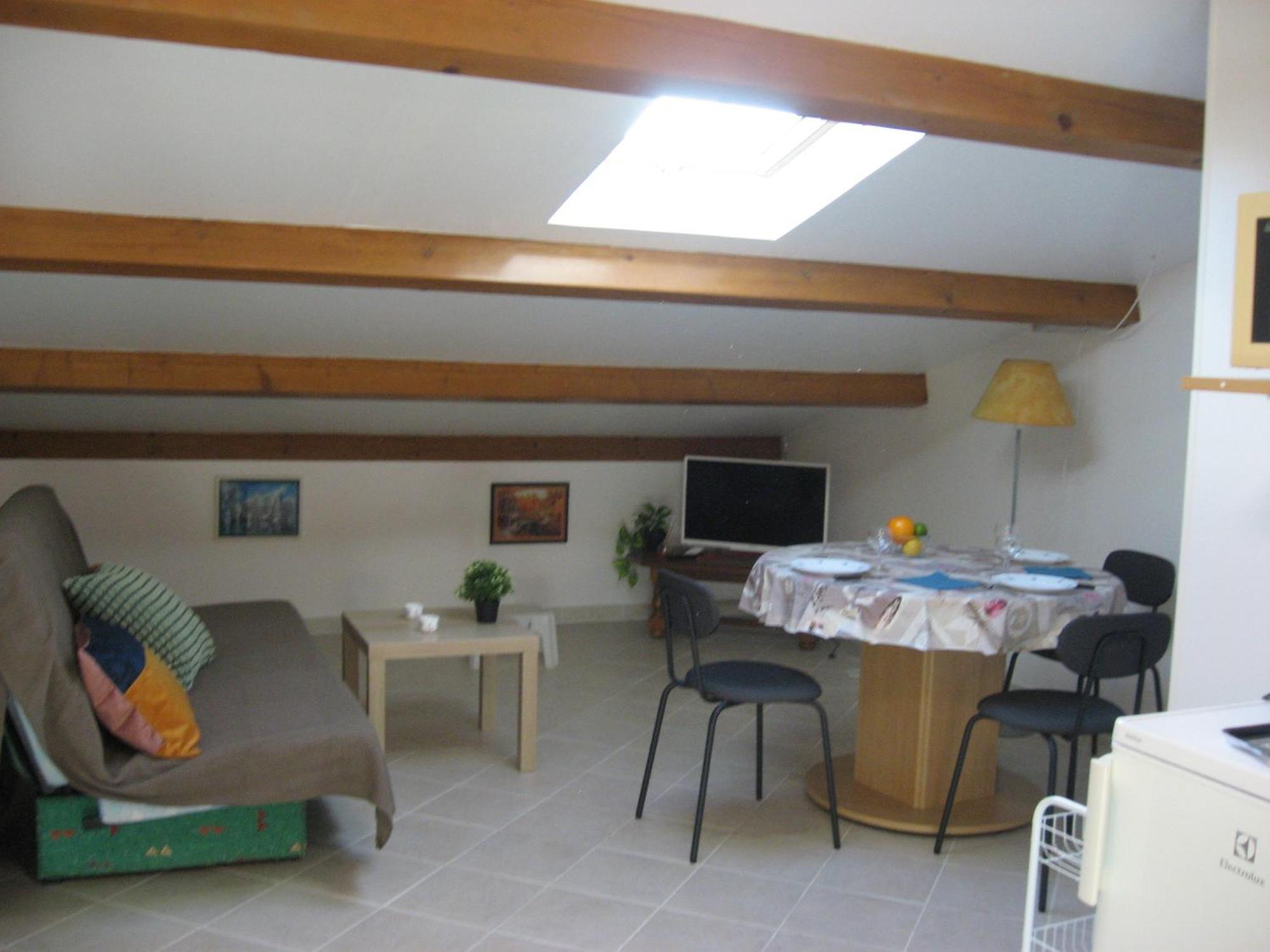 T 2 Avec Velux Sous Les Combes De 34 M2 Apartment Ла Лонд-ле-Мор Екстериор снимка